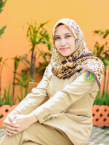 Silvia Fitriani Subarna, S.Pd